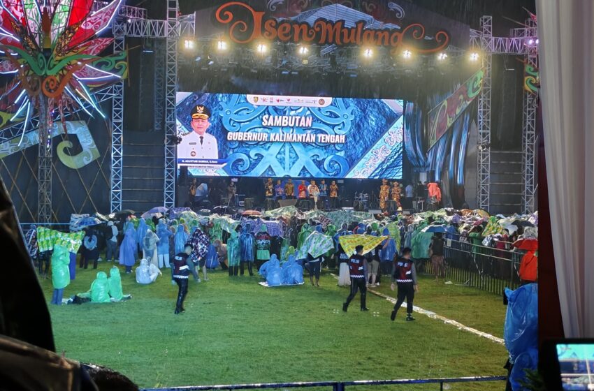  Kakanwil Ditjenpas Kalteng Hadiri Pembukaan Festival Budaya Isen Mulang 2025
