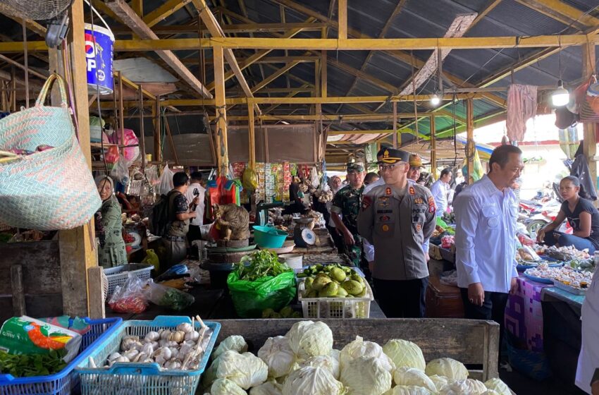  Bupati Sukamara Sidak Pasar Pantau Harga Bahan Pokok