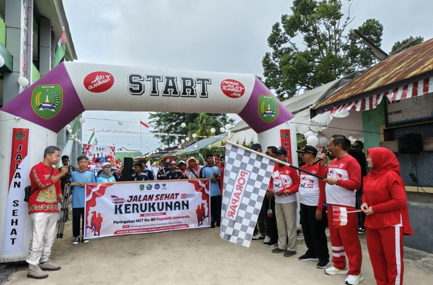  Kemanag Sukamara Bersama Tokoh Agama Ikuti Jalan Sehat Kerukunan